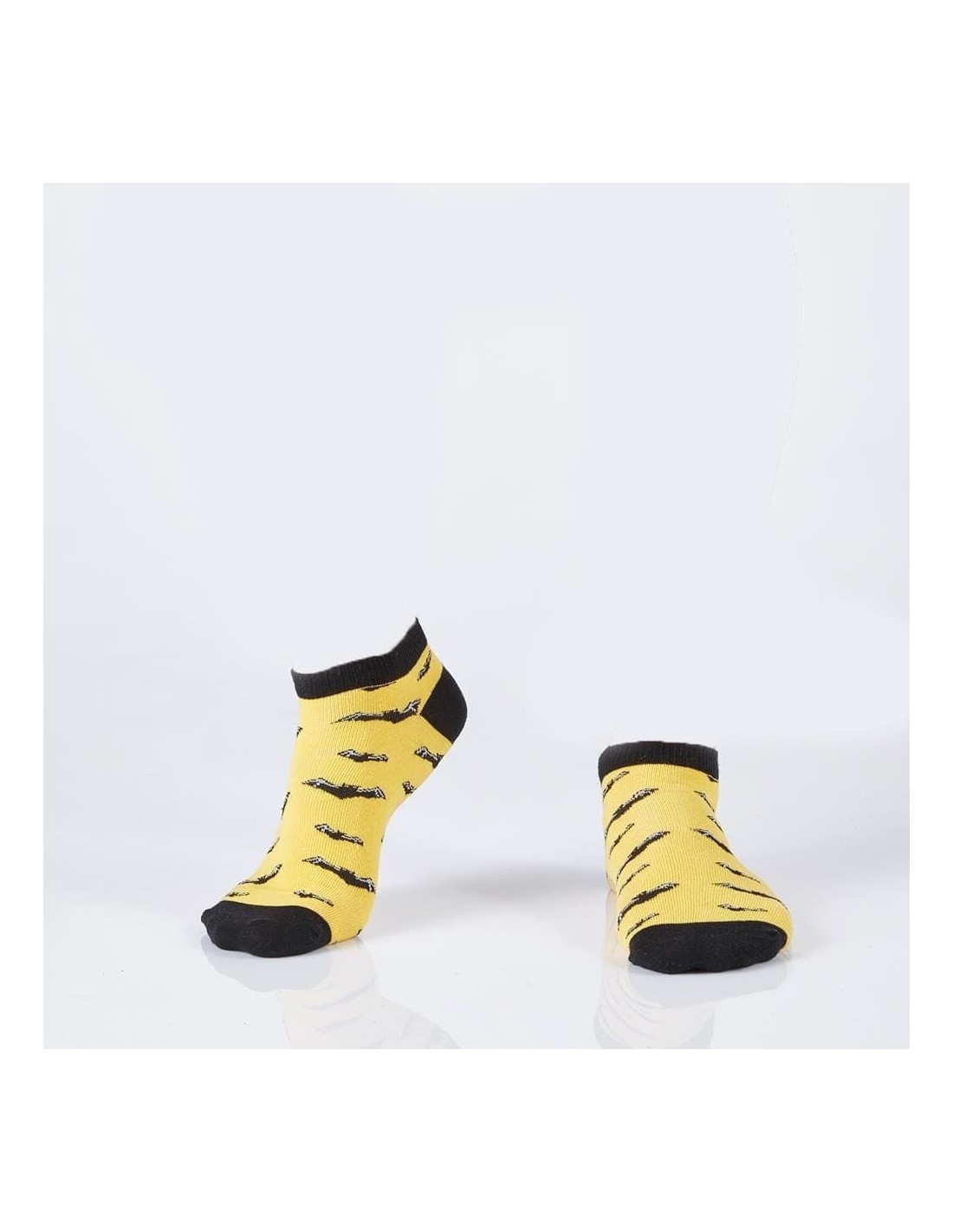 Yellow short men\'s socks with bats SM42 - Online store - Boutique